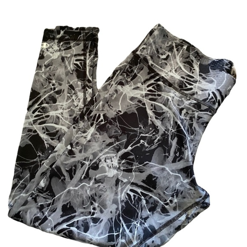 Champion women’s size 2X Black and White Abstract Leggings